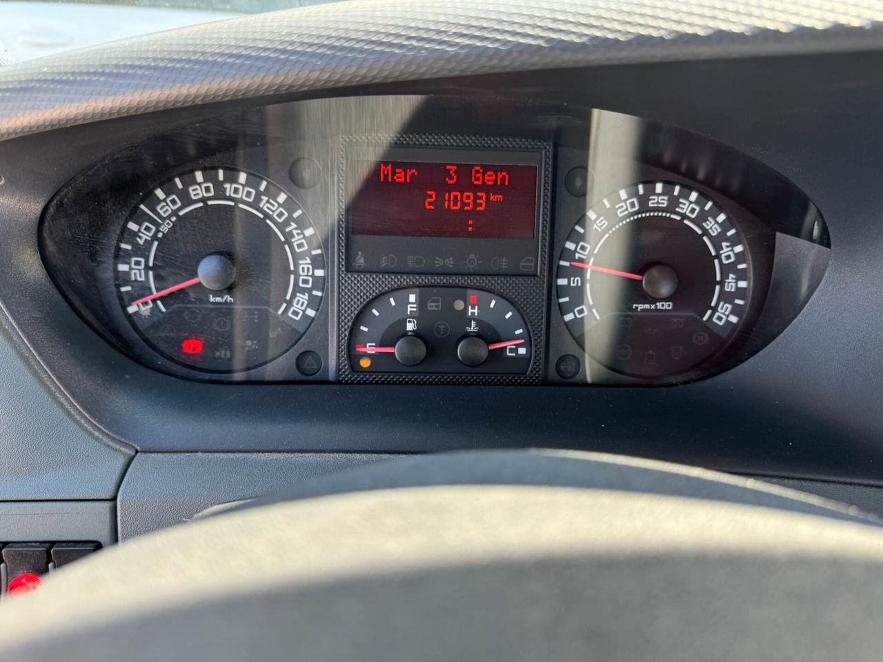 IVECO DAILY 35C CESTELLO TELESCOPICO 20.000KM