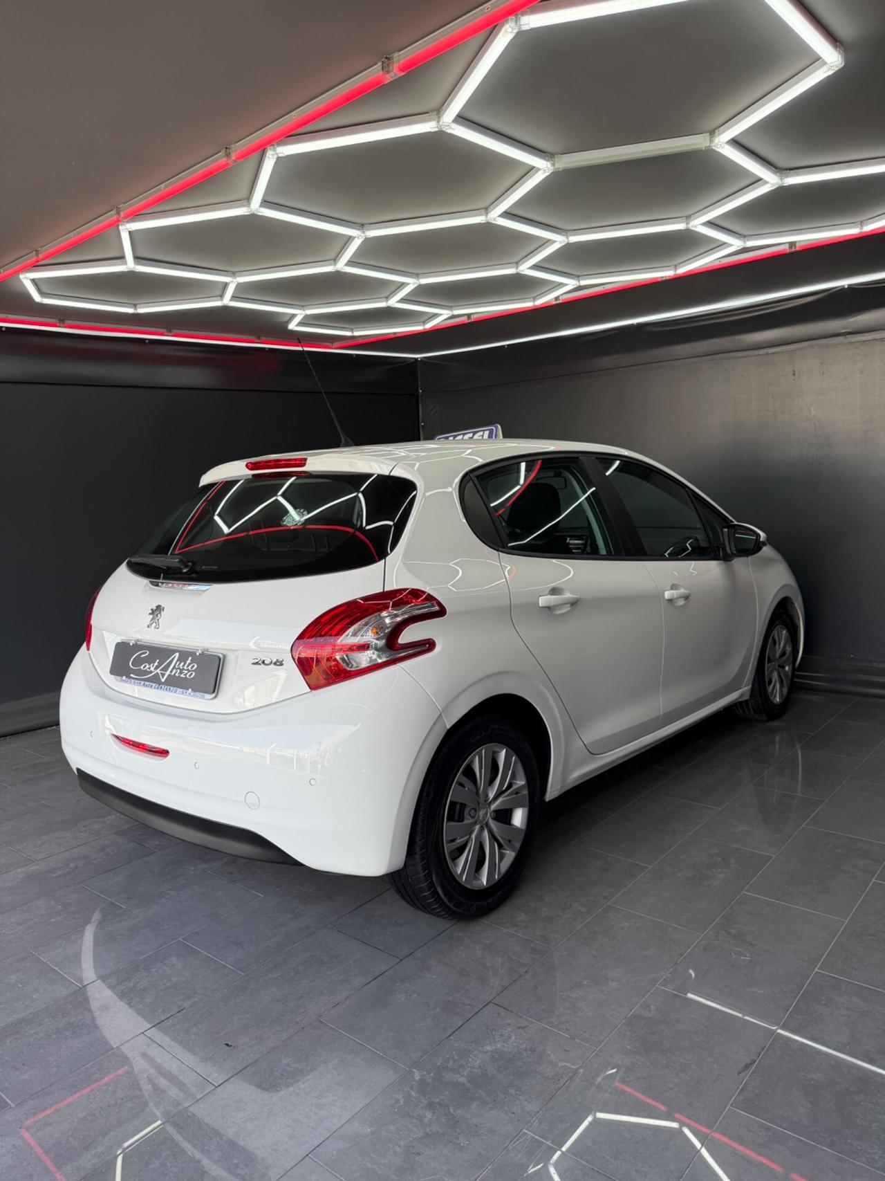 Peugeot 208 1.4 HDi 68 CV Allure