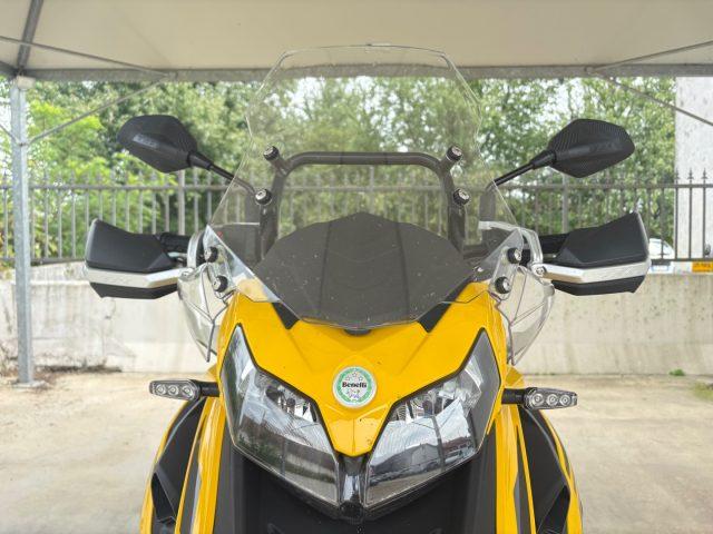BENELLI TRK 502 X SET VALIGE LATERALI E BAULETTO GIVI TREKKING 52L