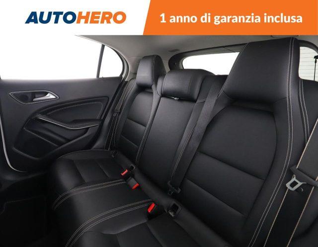 MERCEDES-BENZ GLA 200 d Automatic Premium
