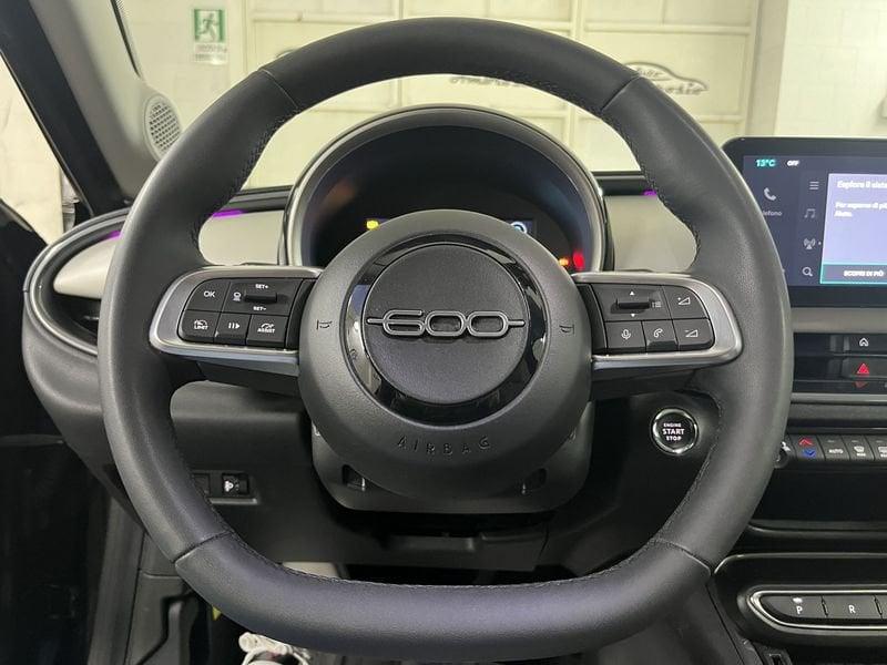 FIAT 600 600 Hybrid 100 CV DCT MHEV La Prima DA 249.00 MENSILE