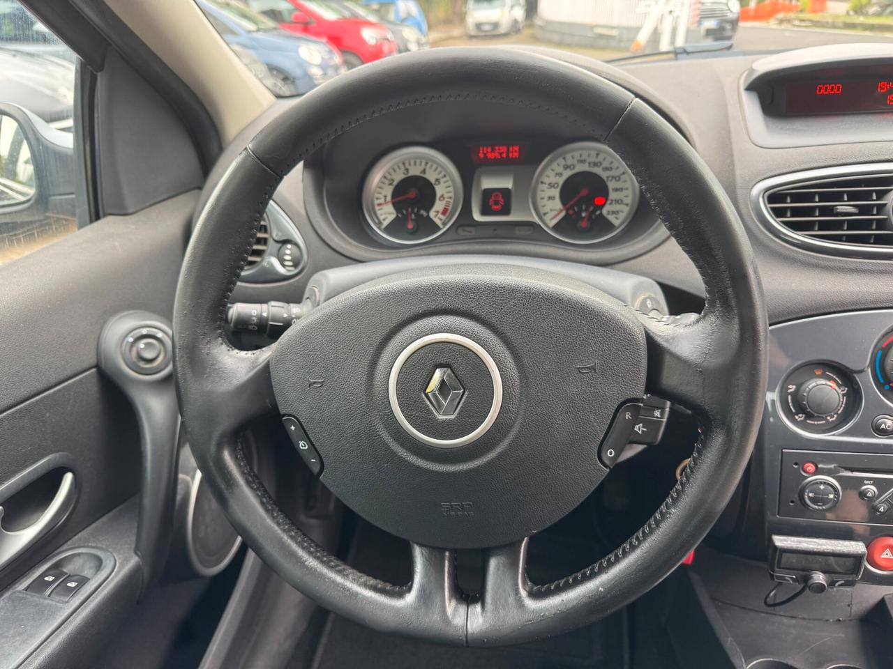 Renault Clio 1.2 16V 3 porte Le Iene