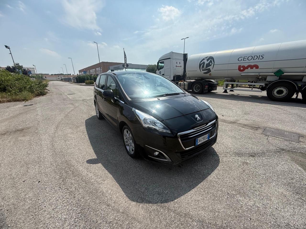 Peugeot 5008 1.6 HDi 115CV Business