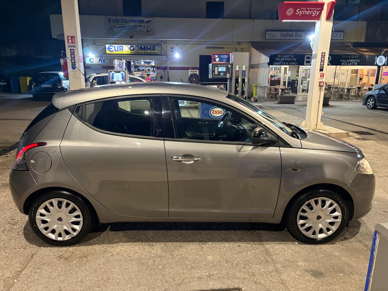 Lancia Ypsilon 1.2 69 CV BENZ/GPL*PERFETTA
