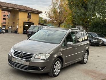 Volkswagen Touran 2.0 Highline Ecofuel 7 posti