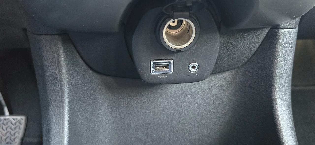 Toyota Aygo 1.0 VVT-i 72 CV 5 porte unipro garanzia permute finanziamenti