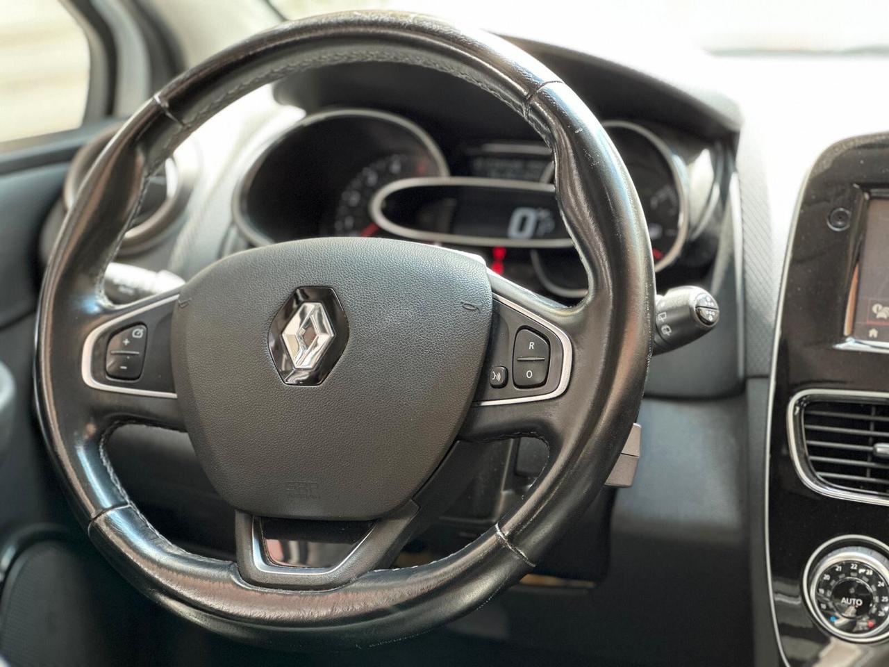 Renault Clio 1.5 90CV EDC Zen *FULL*