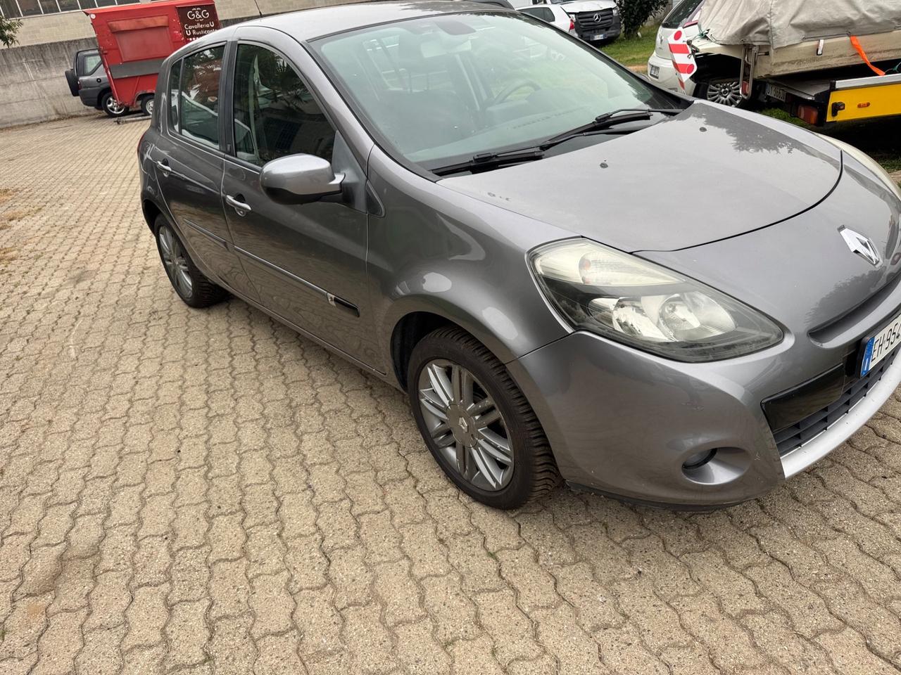 Renault Clio 1.2 16V 5 p neopatentato