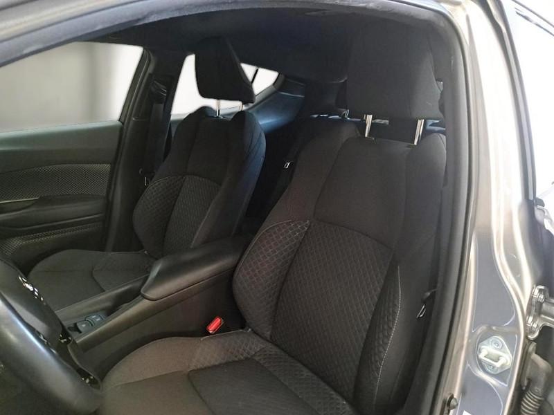 TOYOTA C-HR 1.8H 98CV E-CVT Business