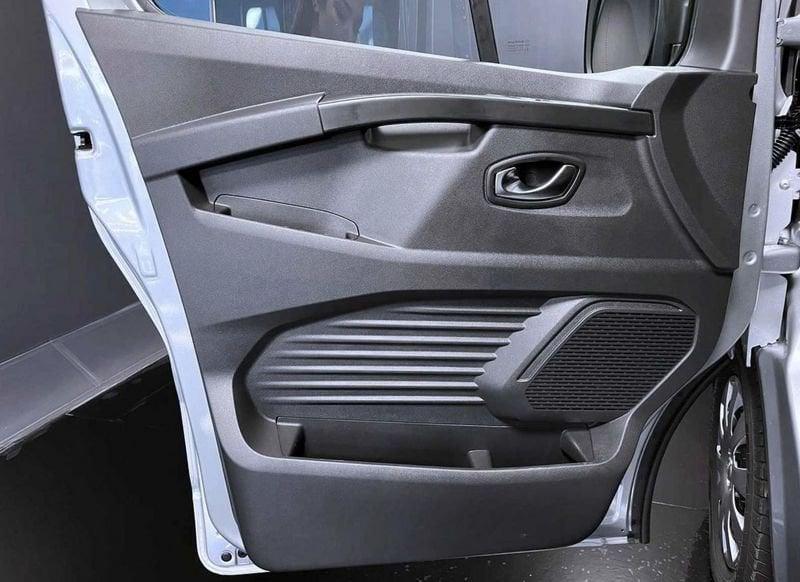 Nissan Primastar Primastar 30 2.0 dCi 150CV PL-TN Bus N-Connecta