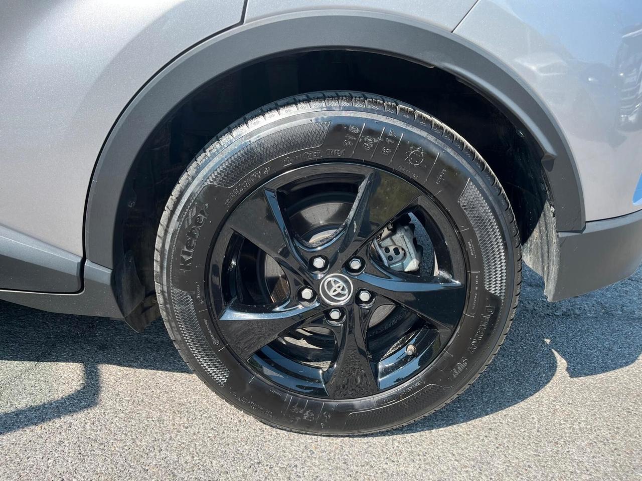 Toyota C-HR 1.8 Hybrid E-CVT Active