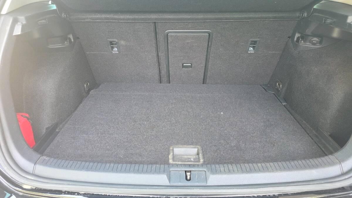 Volkswagen Golf 1.5 tsi Business 130cv dsg