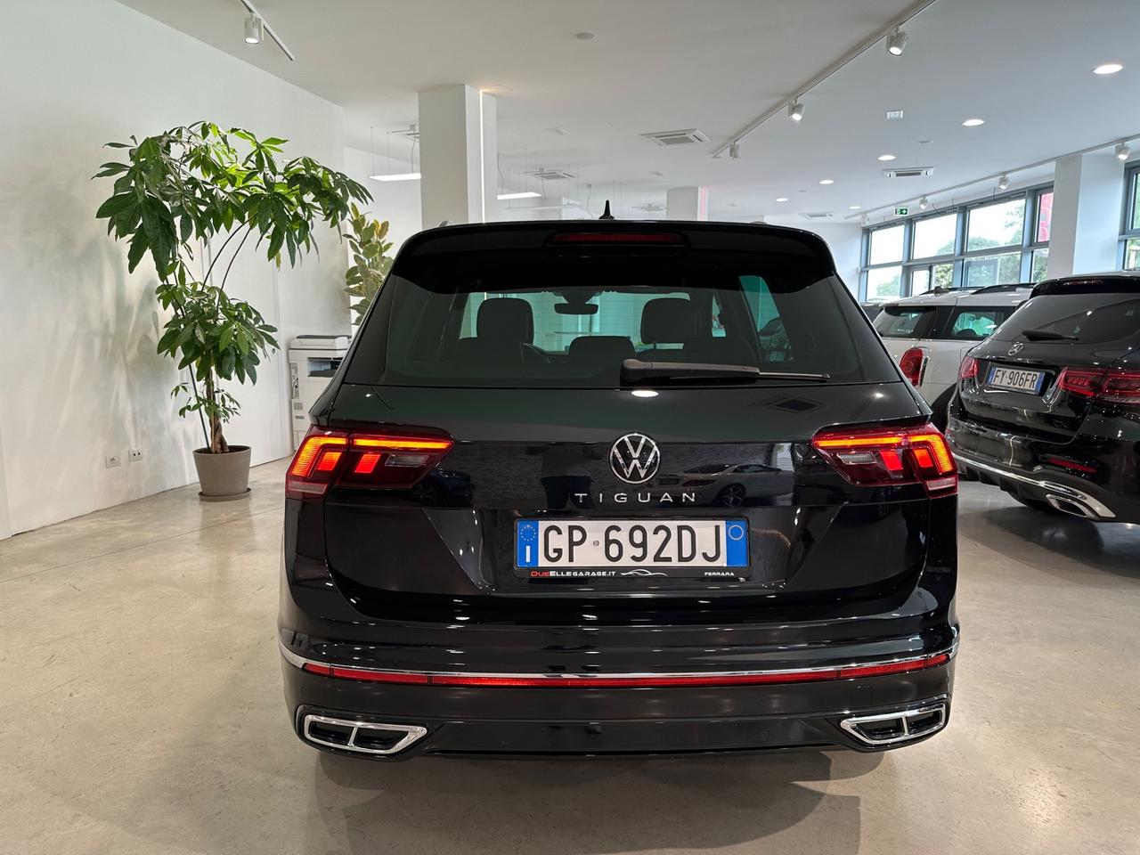 Tiguan R-Line 2.0 TDI 150cv DSG SCR IVA ESPOSTA