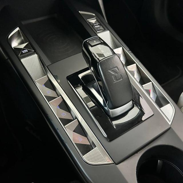 DS AUTOMOBILES DS 3 Crossback E-Tense So Chic