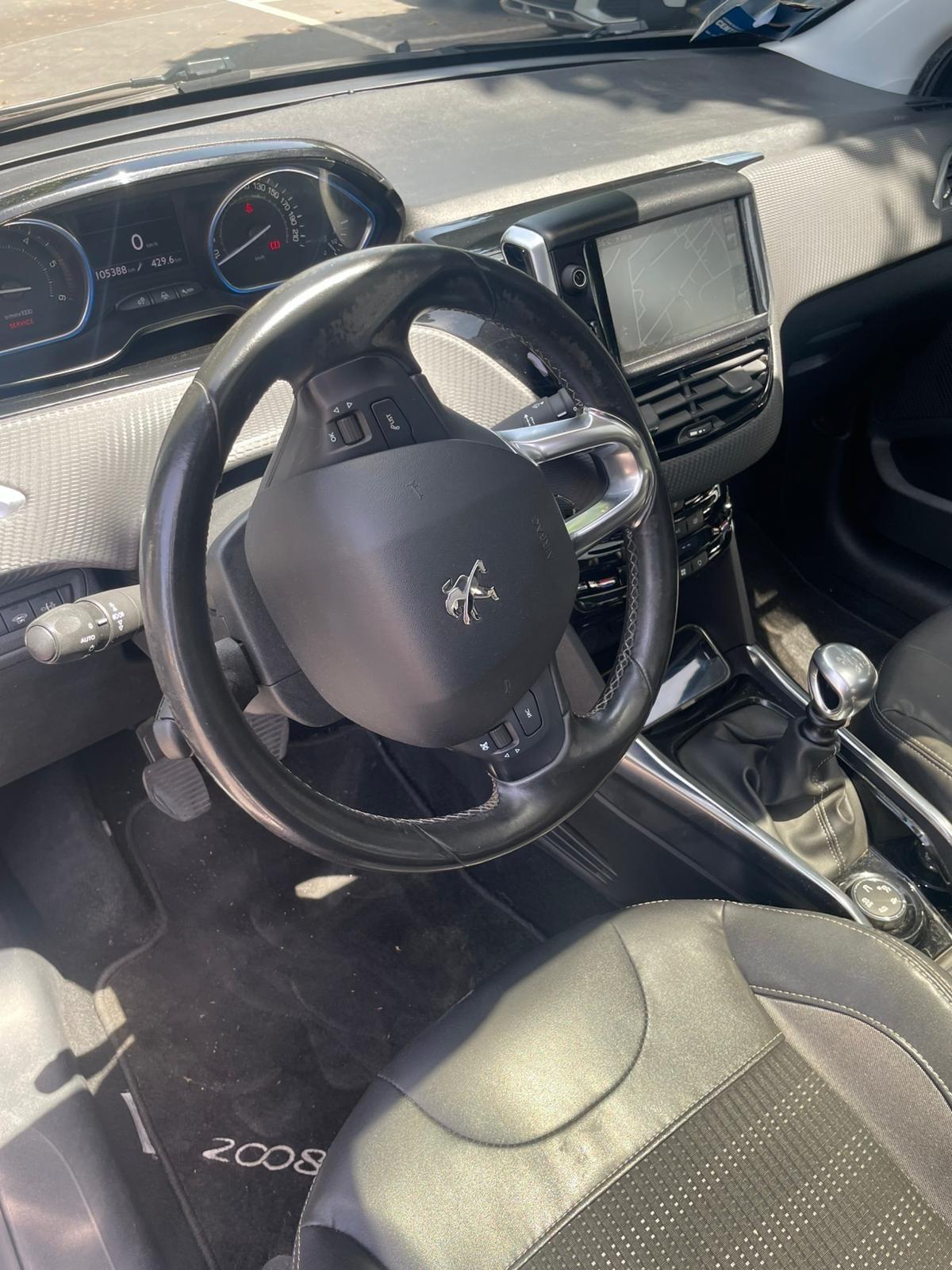 Peugeot 2008 ALLURE