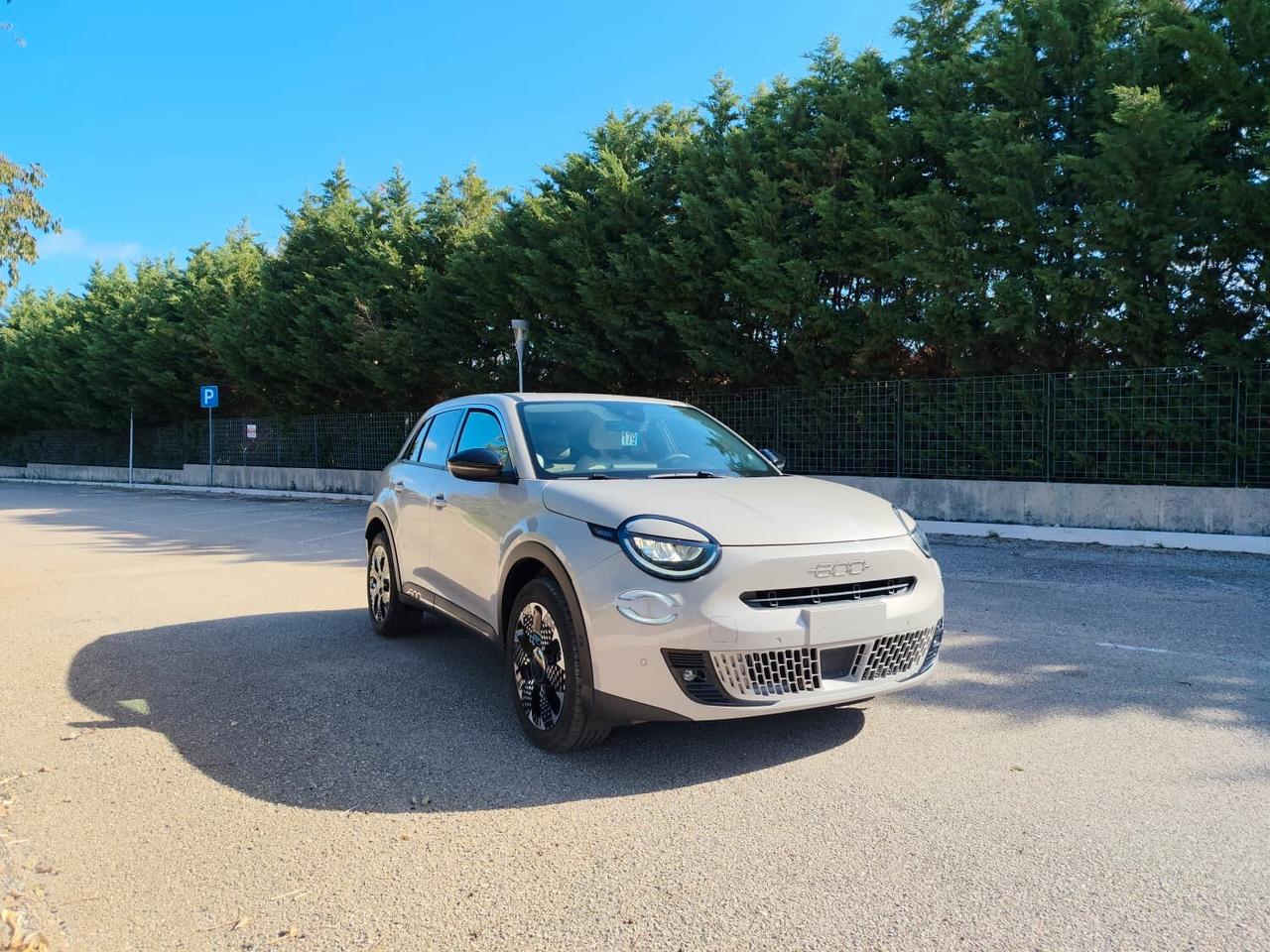 Fiat 600 Hybrid 110 CV DCT MHEV La Prima