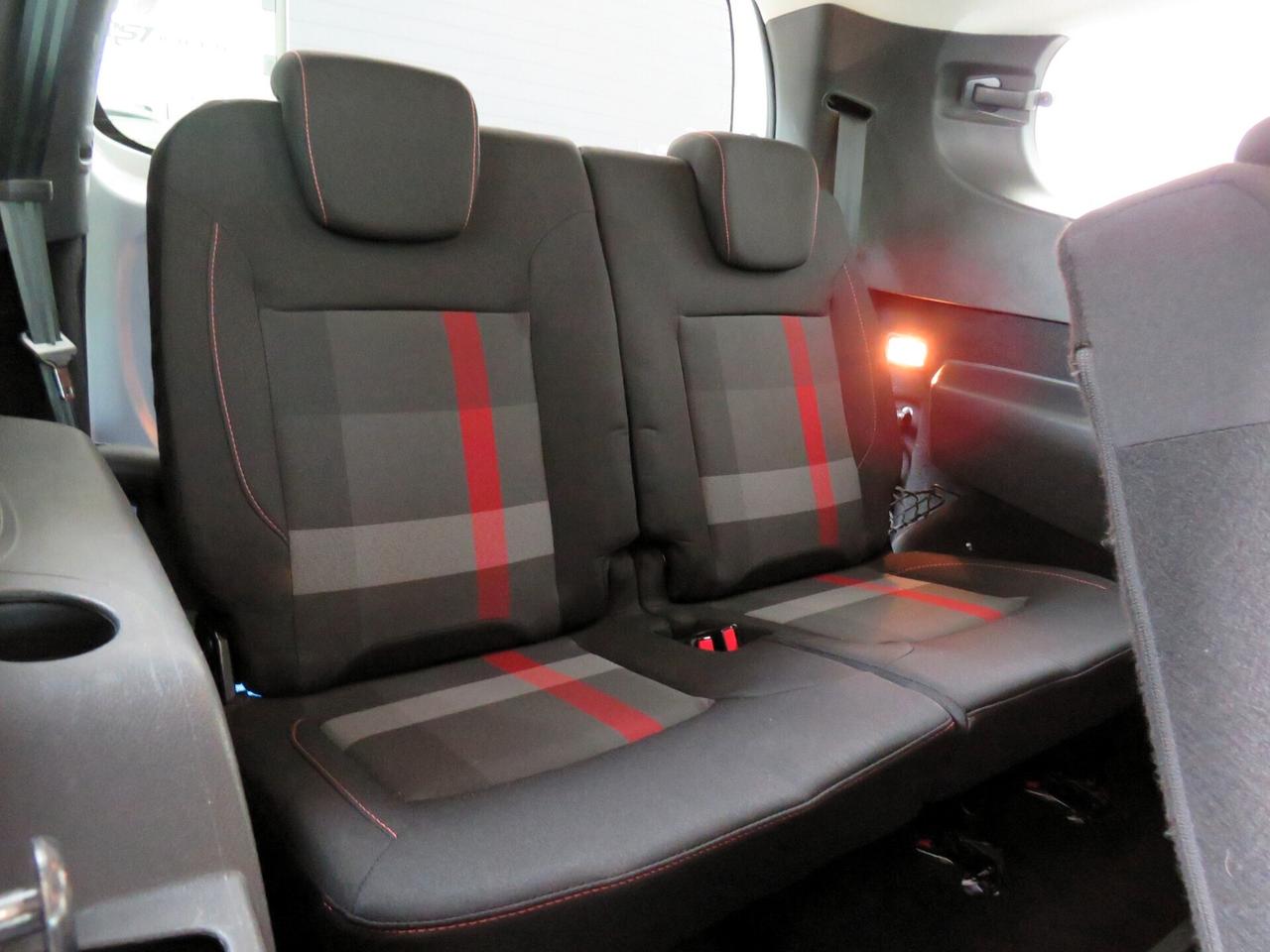 Dacia Lodgy Stepway 1.3 TCe 130CV - 7 posti