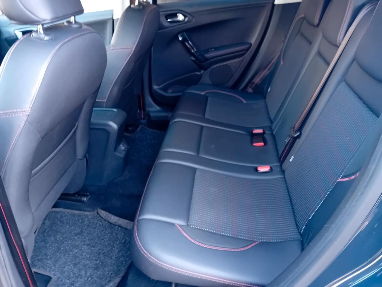Peugeot 2008 BlueHDi 100 GT Line