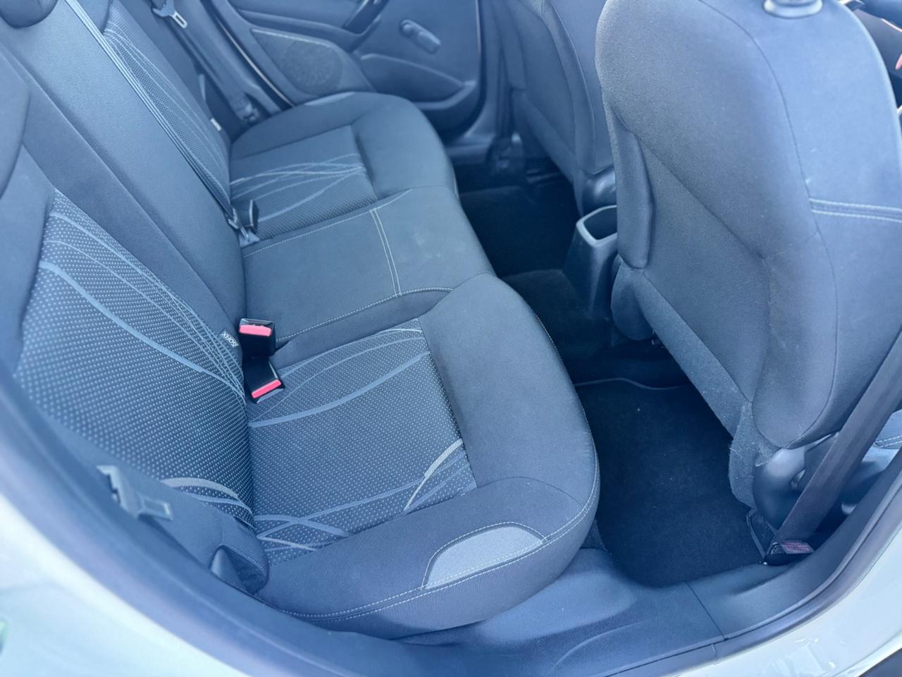 Peugeot 208 1.4 HDi 68 CV 5 porte Allure