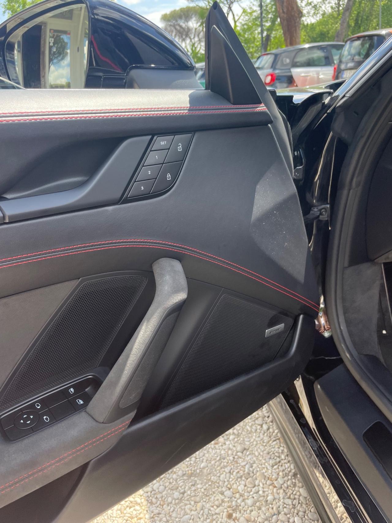 Porsche 911 Carrera 4 GTS Cabriolet