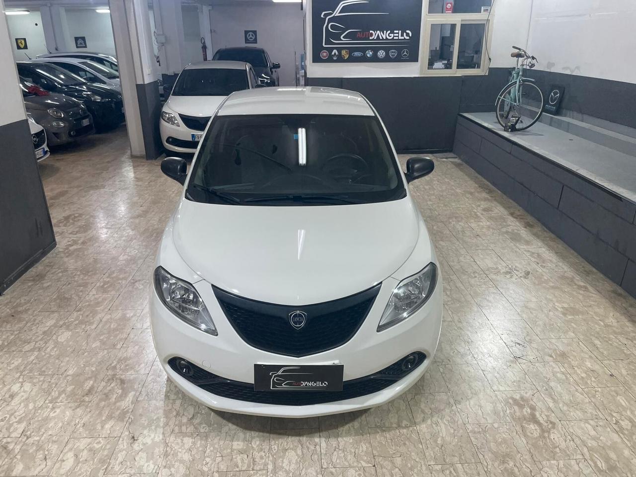 Lancia Ypsilon 1.2 69 CV 5 porte S&S Elefantino Blu