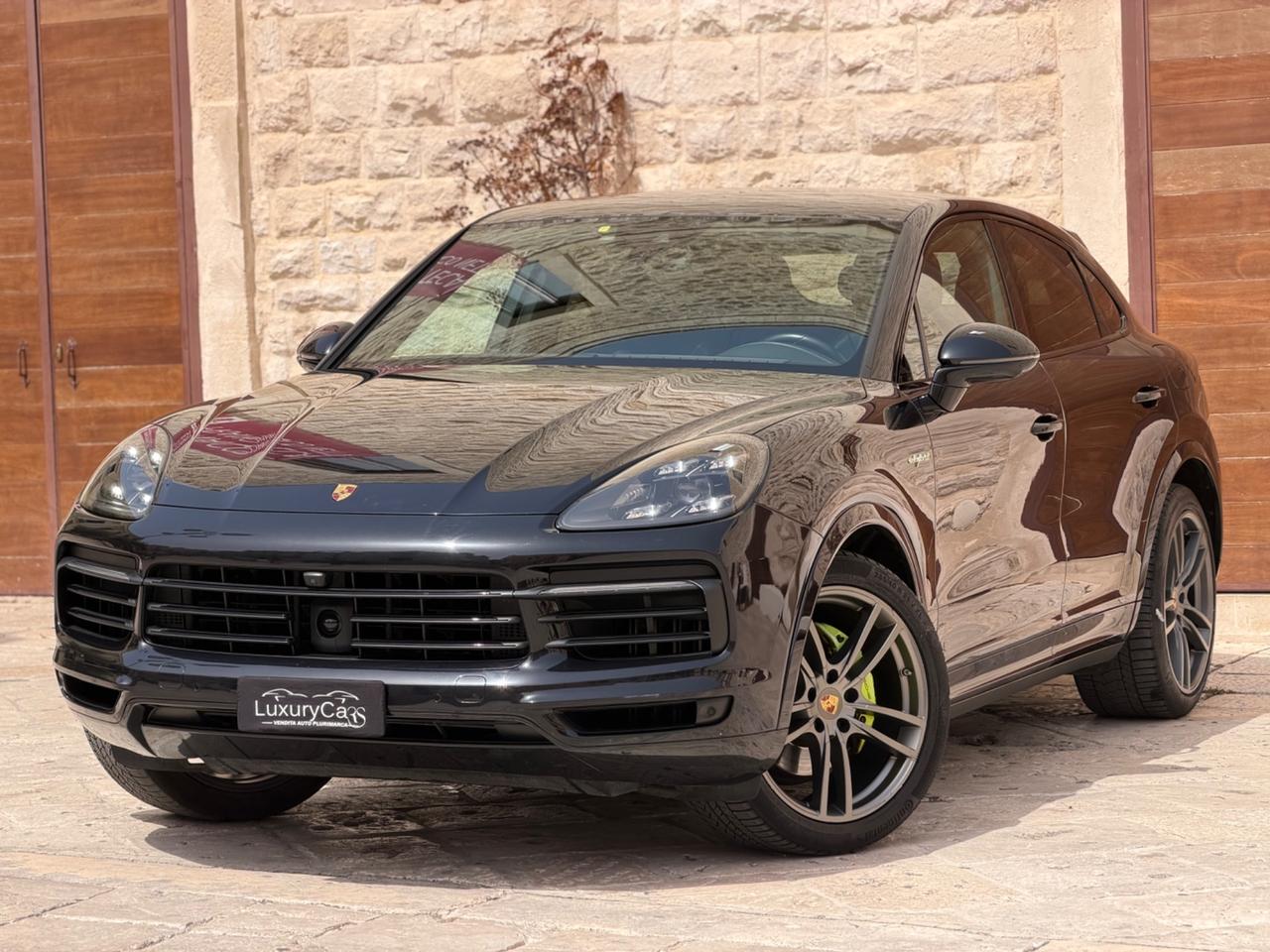 Porsche Cayenne COUPE 3.0 V6 462 CV E-HYBRID