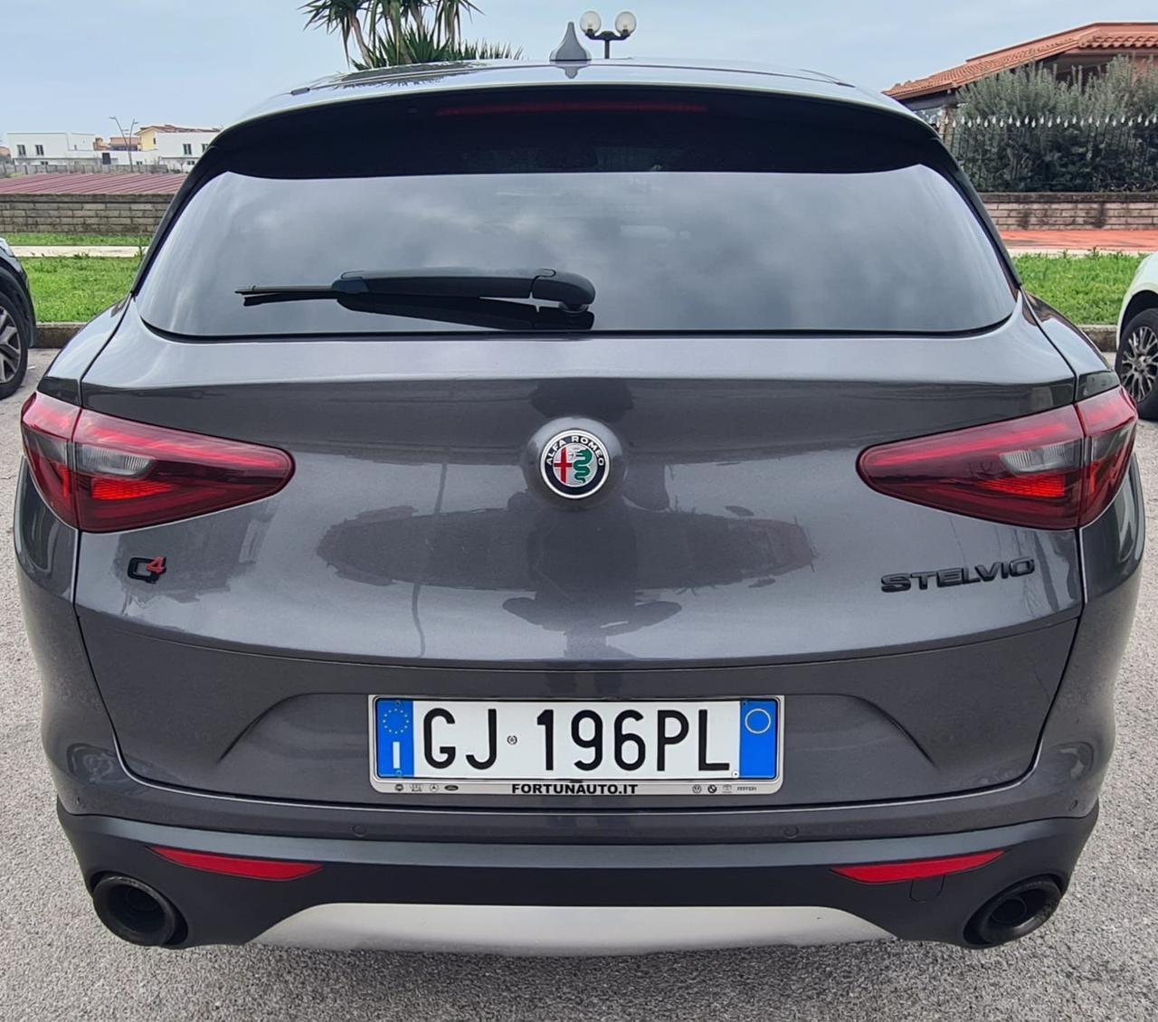 Alfa Romeo Stelvio 2.2 Turbodiesel 210 CV AT8 Q4 Executive