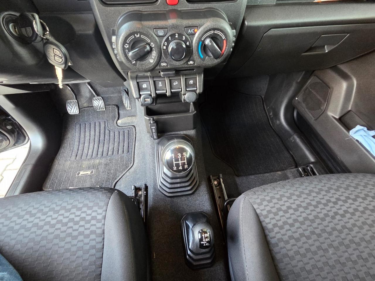 Suzuki Jimny 1.5 5MT PRO (N1)