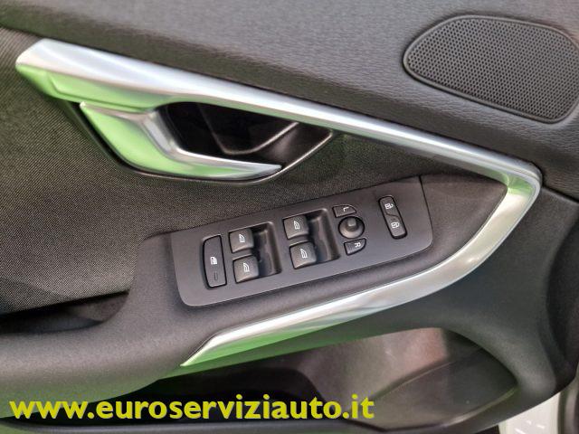 VOLVO V40 Cross Country D2 Geartronic Business