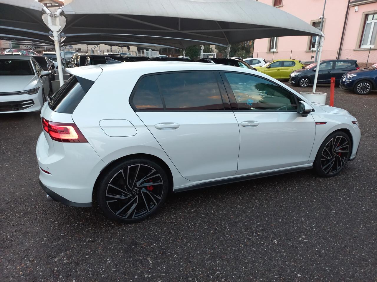 Volkswagen Golf GTI 2.0 TSI DSG