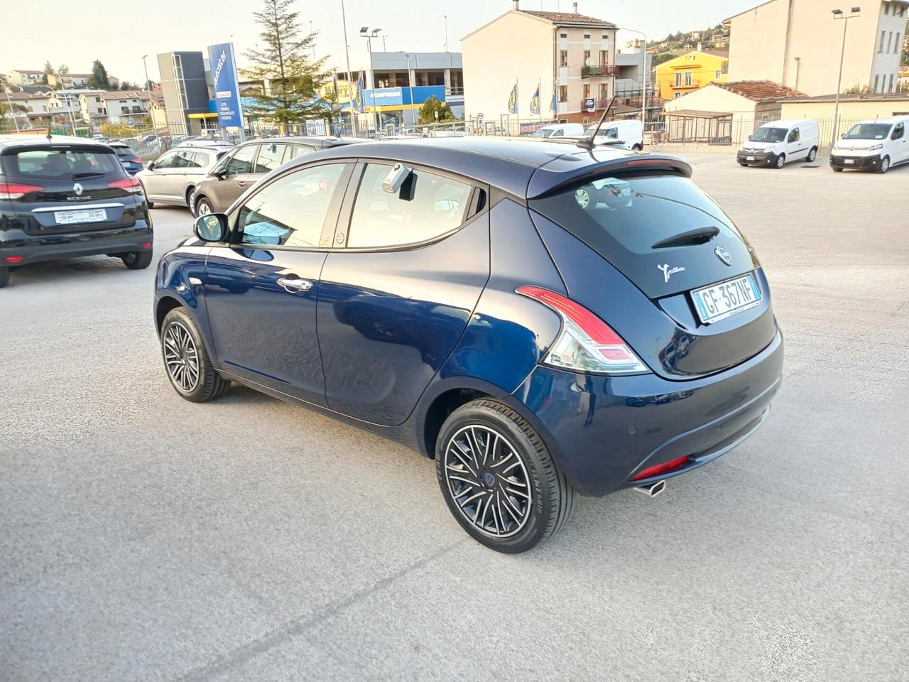 Lancia Ypsilon 1.0 HIBRYD 2021 GOLD