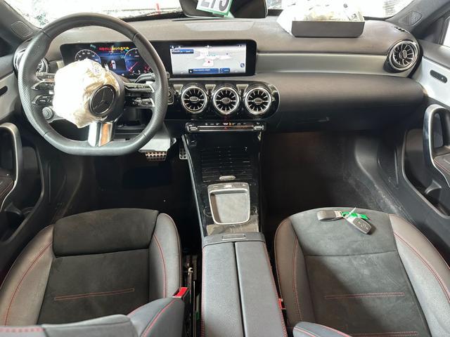 MERCEDES-BENZ A 180 D AUTOMATIC AMG LINE PREMIUM