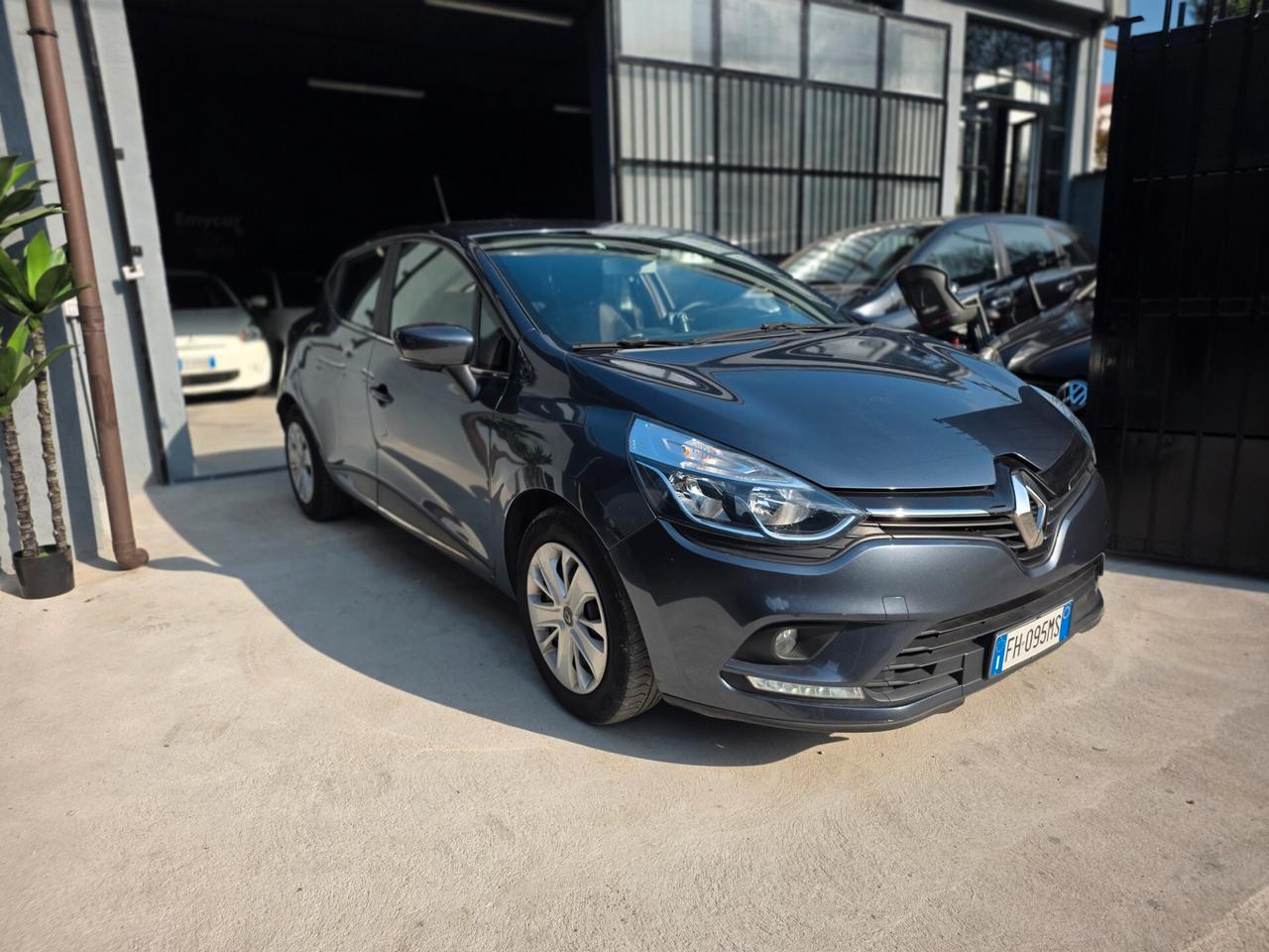Renault Clio dCi 8V 75 CV Start&Stop 5 porte Energy Duel