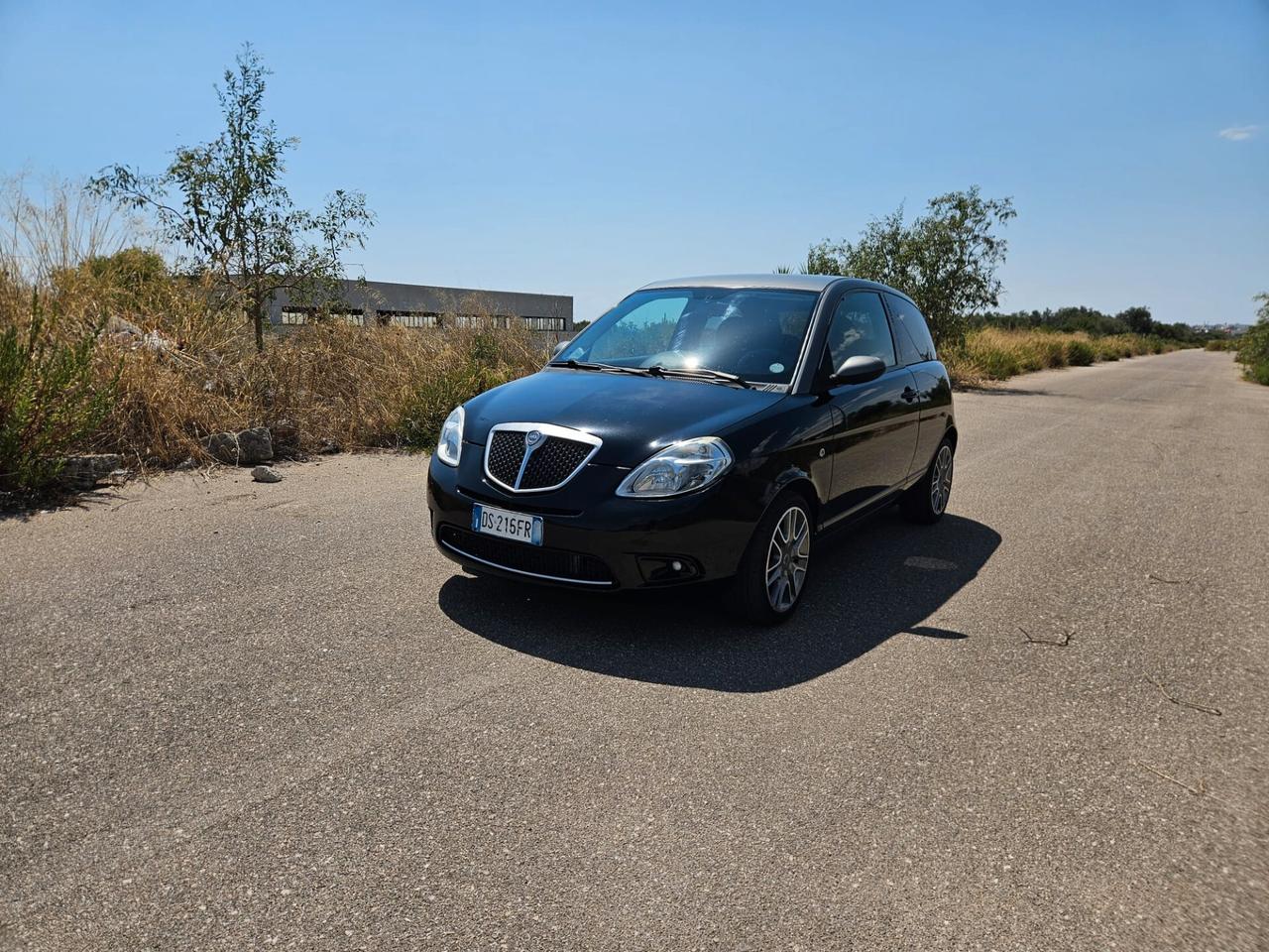 Lancia Ypsilon 1.3 MJT 105 CV Sport MomoDesign