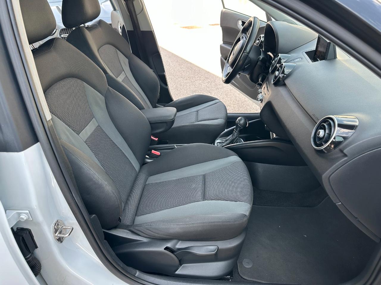 Audi A1 Sportback 1.6 tdi Sport s-tronic