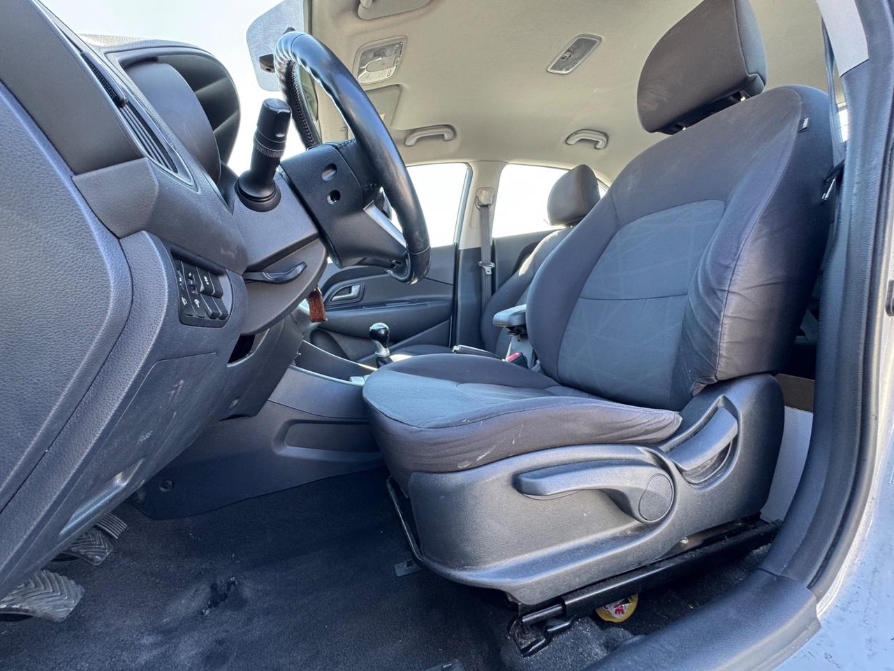 KIA RIO 1.2 BENZINA NEO PATENTATI 2017 1 PRO 12 MESI DI GARANZIA