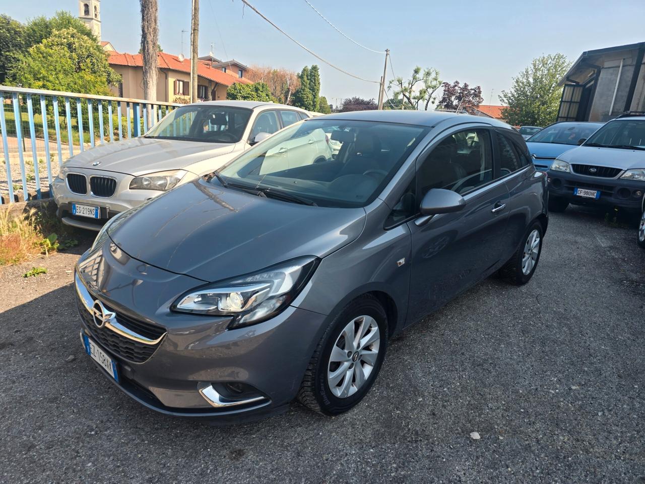 Opel Corsa 1.2 Coupé b-Color