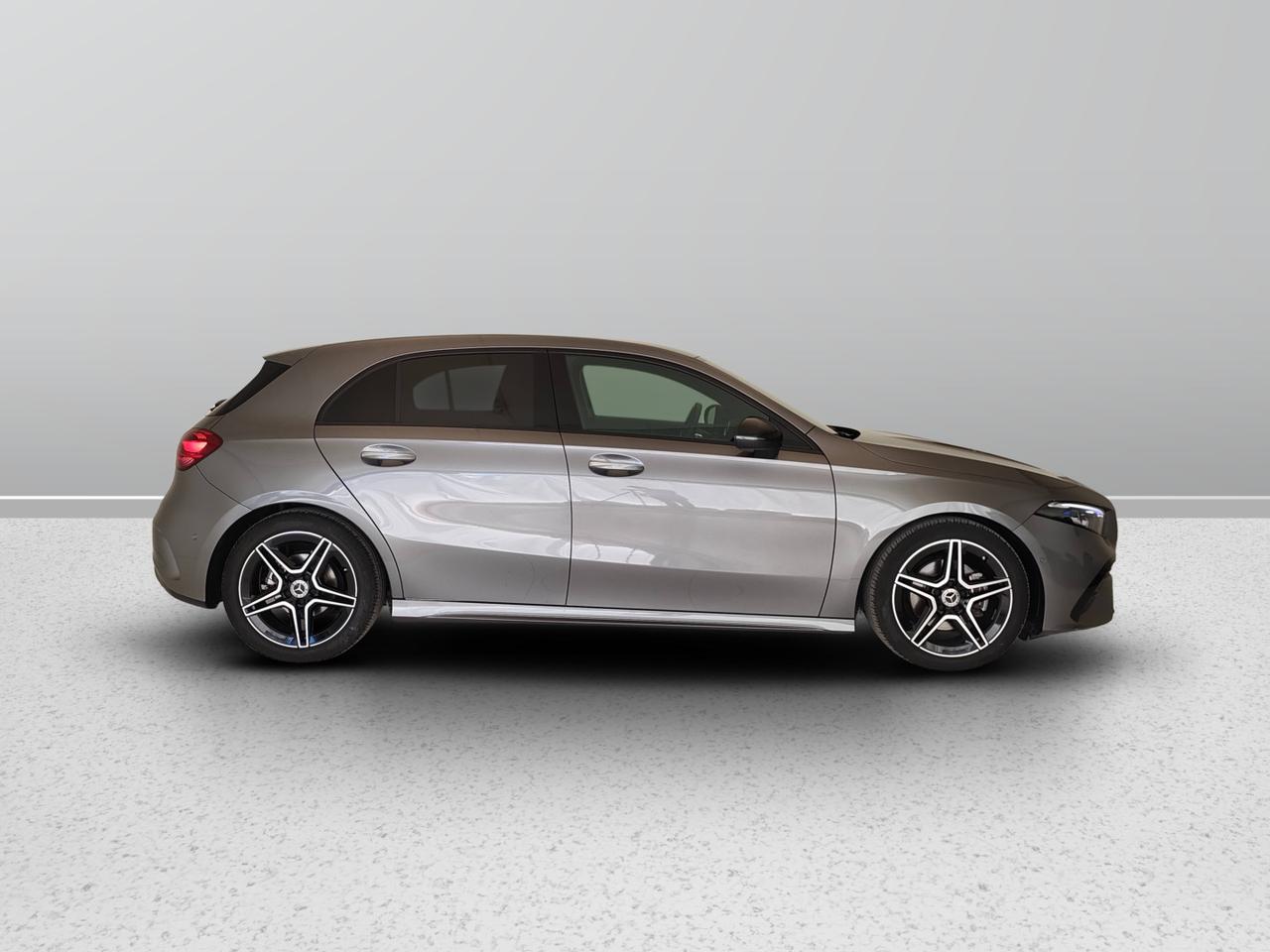 Mercedes-Benz Classe A - W177 2023 - A 180 d AMG Line Advanced Plus auto