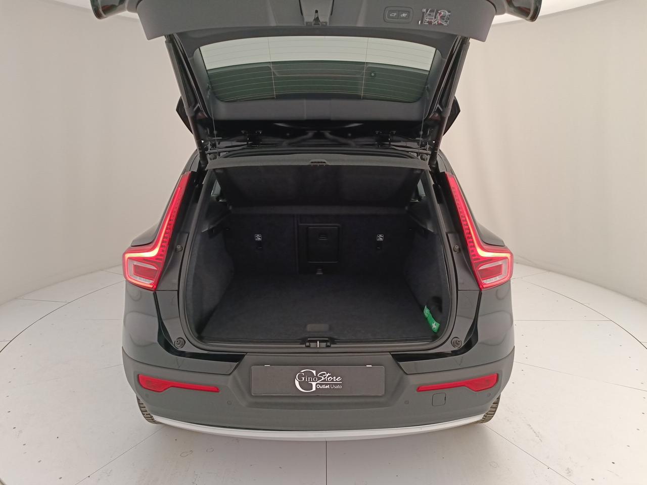 VOLVO XC40 1.5 t3 Momentum Pro 163cv auto my21