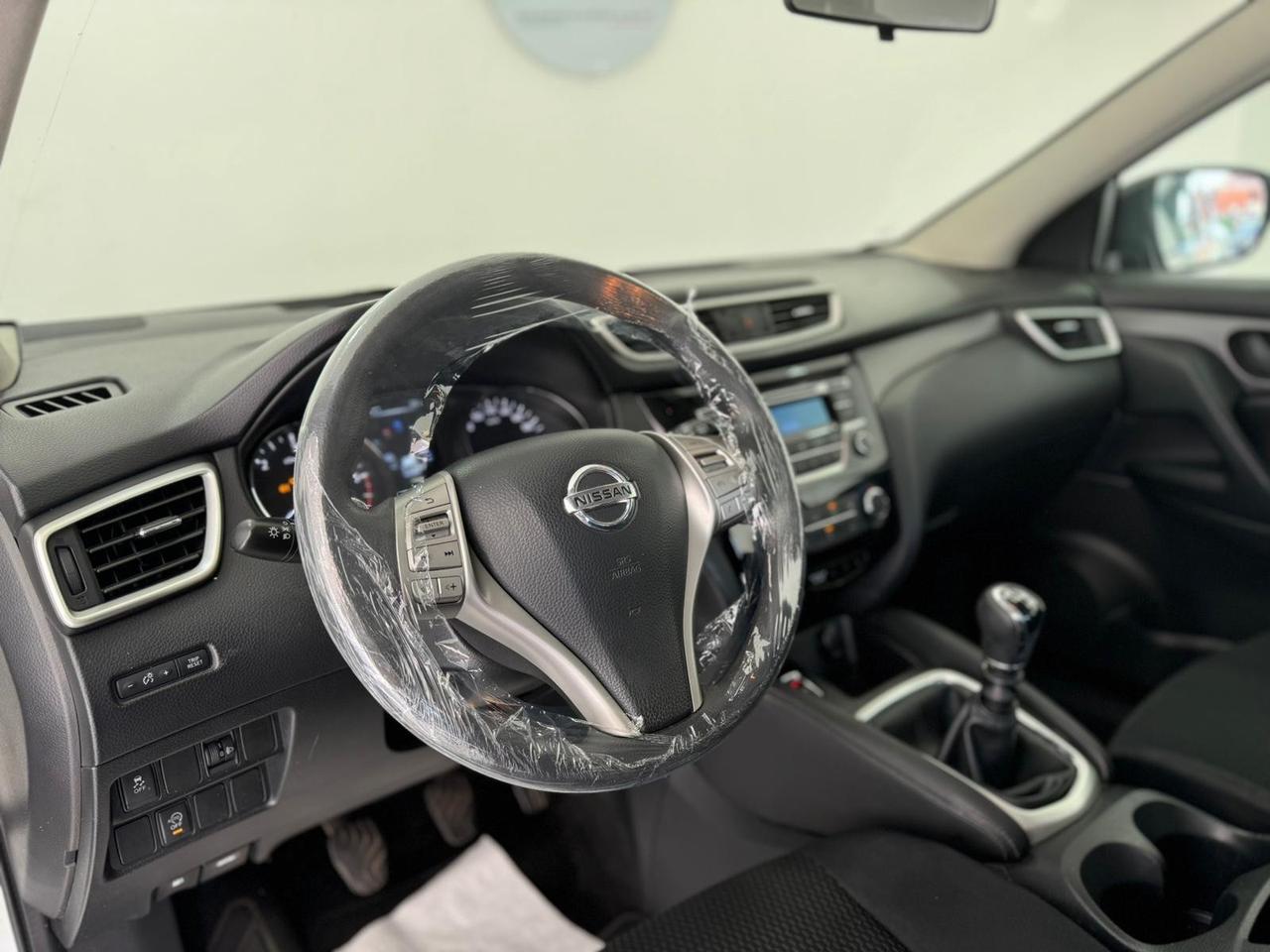 Nissan Qashqai 1.5 dCi --GARANTITO-2015