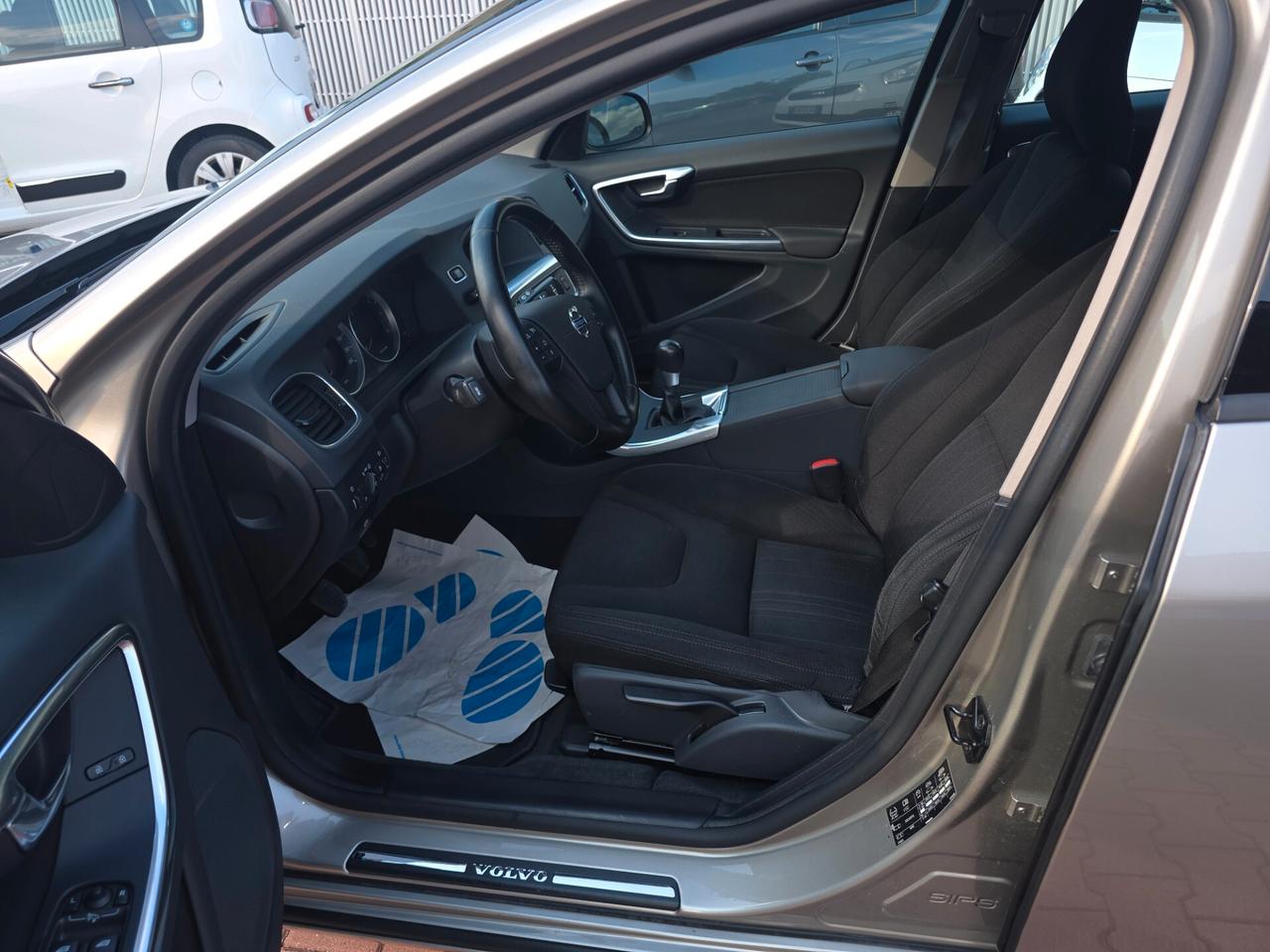 Volvo V60 D2 1.6 115cv Drive perfetta e garantita 12M