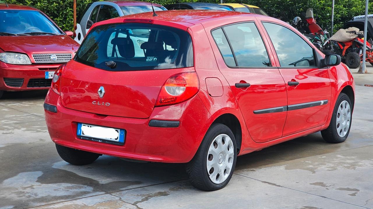 Renault Clio 1.2 16V 5 porte Le Iene GPL