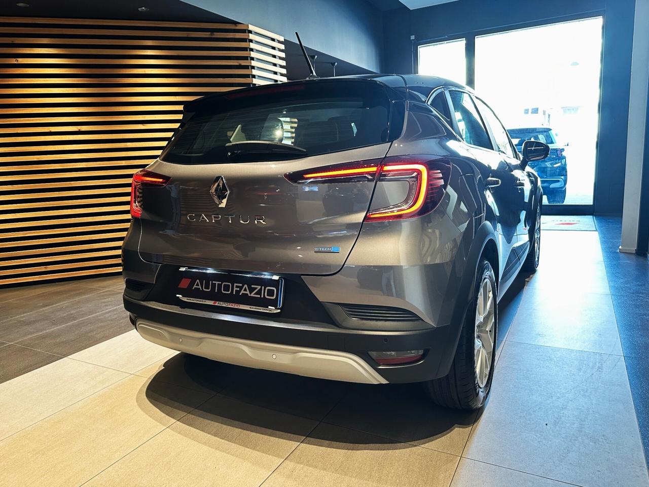 Renault Captur Full Hybrid E-Tech 145 CV Zen
