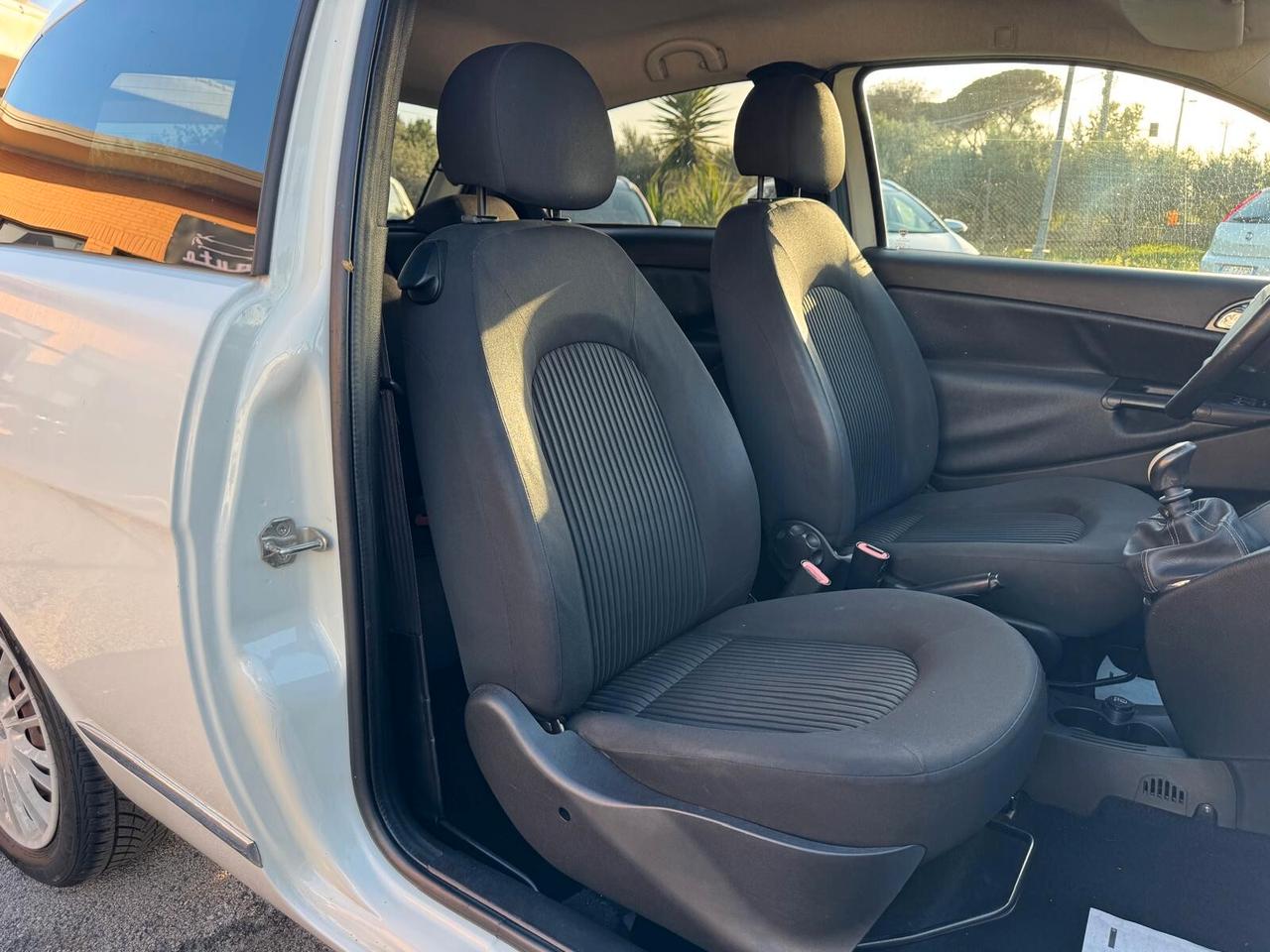 Lancia Ypsilon 1.2 BENZ 60CV ORO NEOPATENTATI 2010