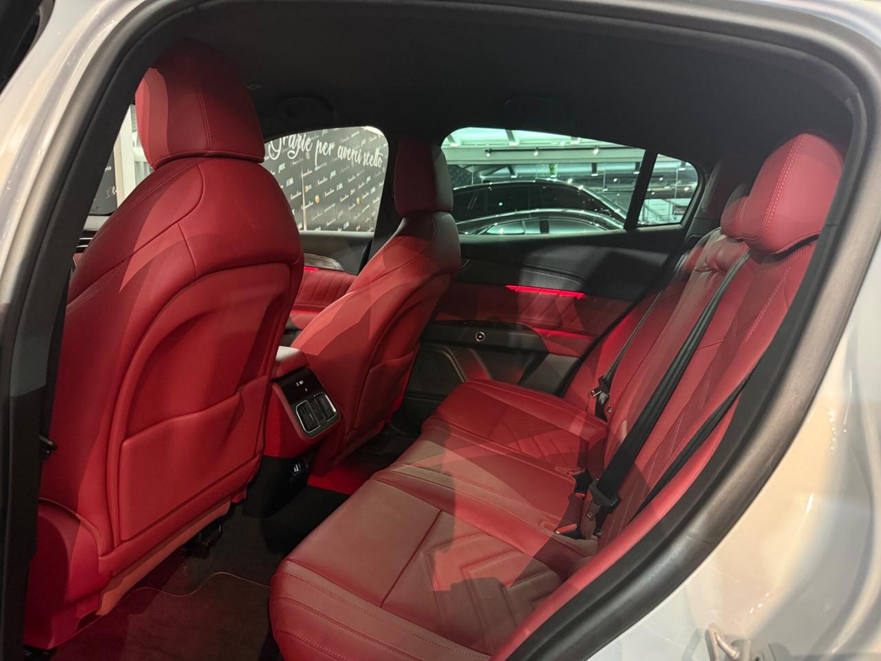 Maserati Grecale MHEV 330 CV AWD Modena