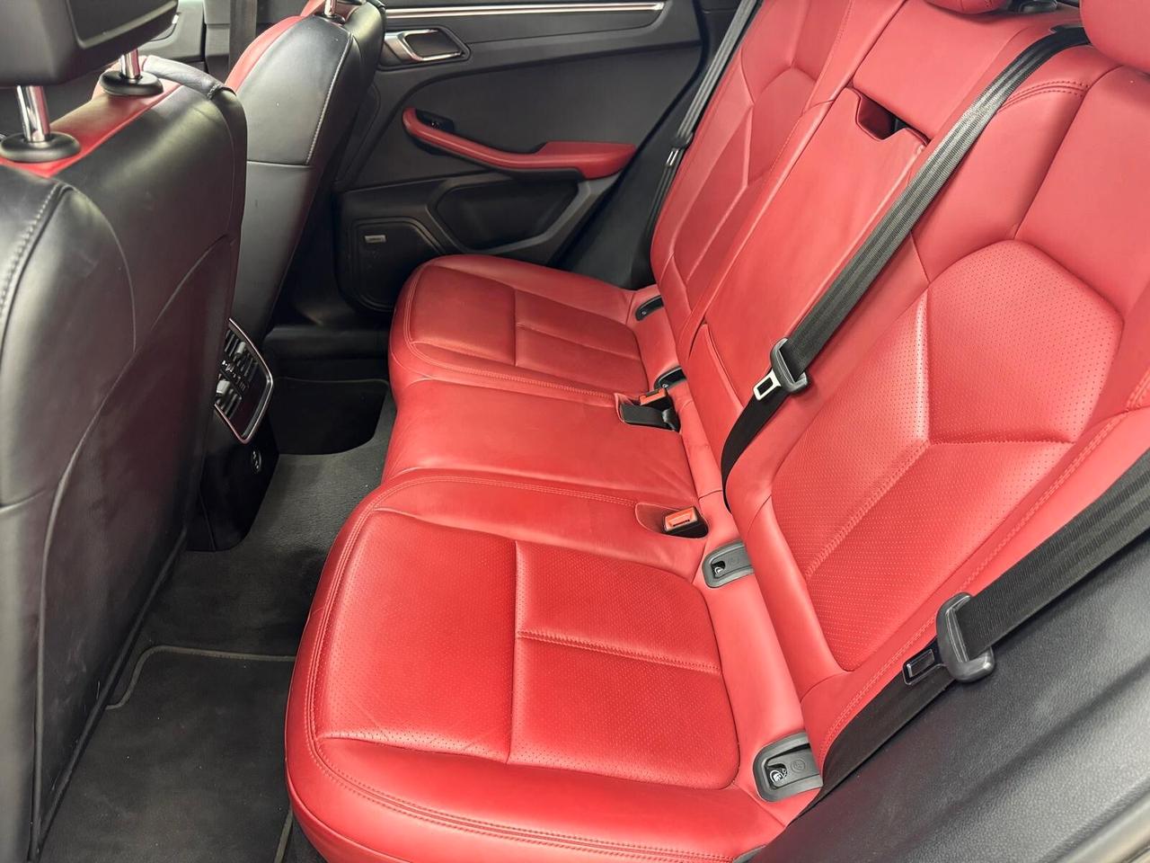 Porsche Macan 2.0 245cv - BENZINA