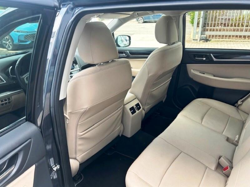 Subaru OUTBACK 2.0d-S Lineartronic Unlimited