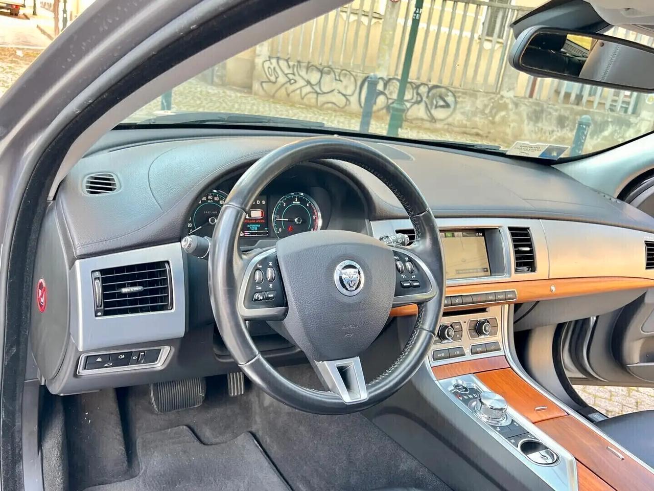 Jaguar XF Sportbrake 3.0 D V6 Premium Luxury