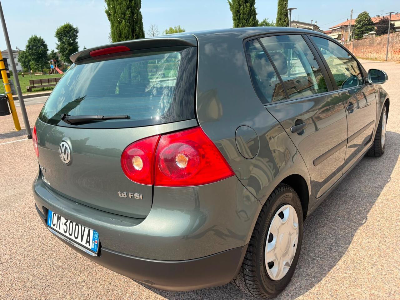 Volkswagen Golf 1.6 16V FSI