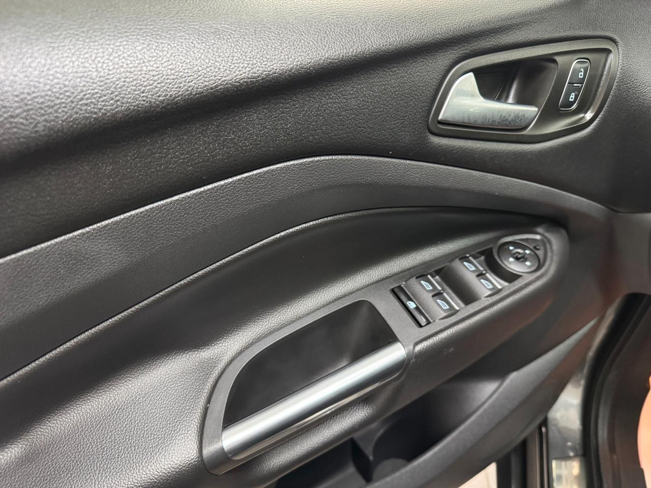 Ford Kuga ST-Line / 1.5 TDCI 120 CV / Diesel /56000km